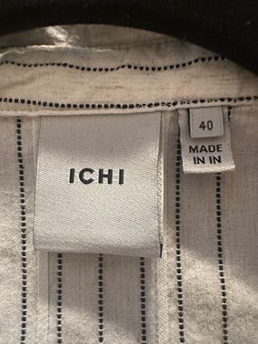 40, 22” Bust, Ichi Cotton/Viscose Statement Collar Loose Fit Edwardian Ghost Top